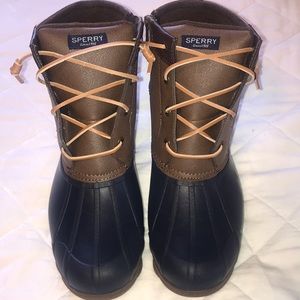 NWT Sperry Boots